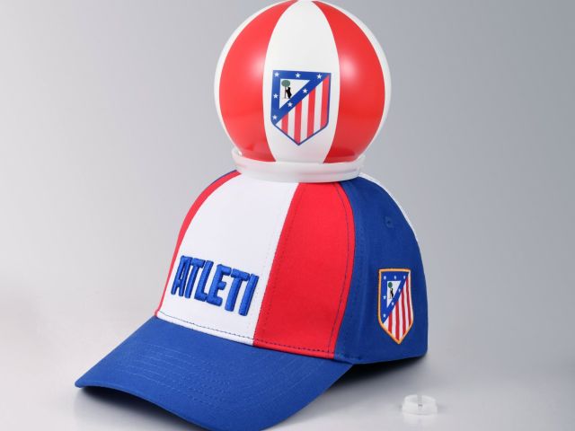 Ball On Top Atlético de Madrid cap with rechargeable LED ball and premium handle.